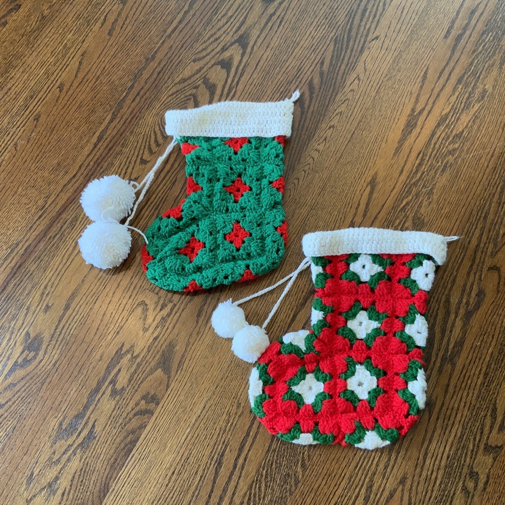 Vintage Crochet Knit Christmas Stockings Granny Square Red Green Country‎ Set